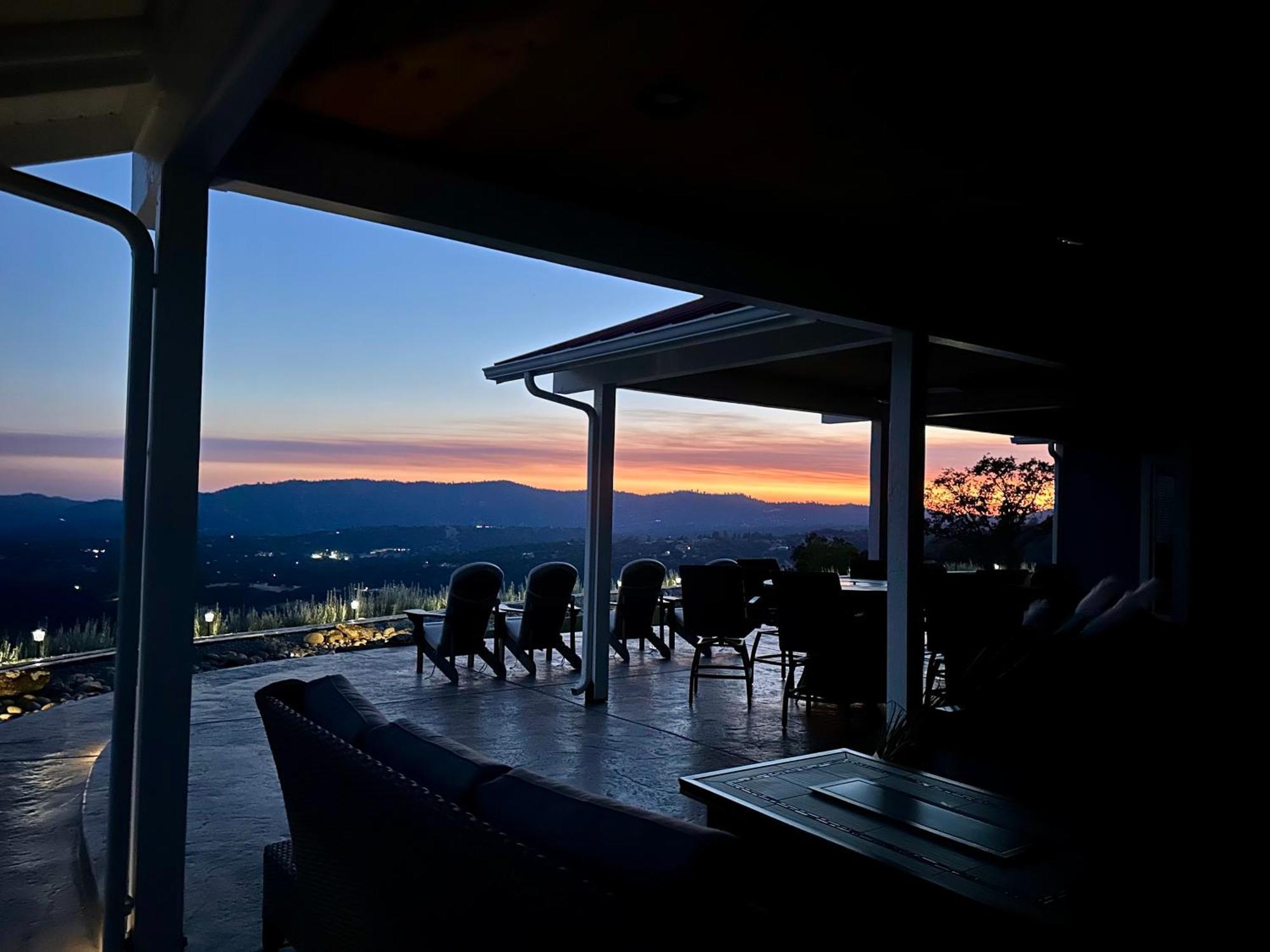 Enchanted Property Near Yosemite, View, Game Room Ahwahnee Exterior photo
